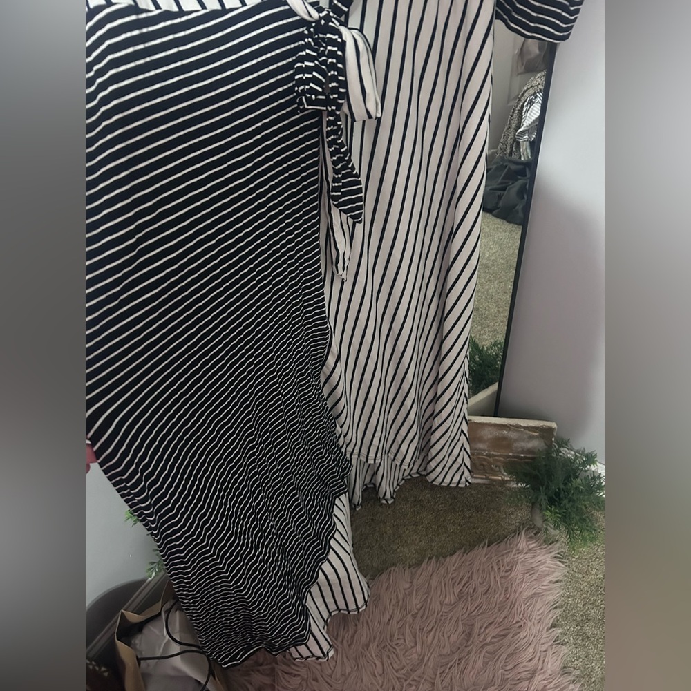 SHEIN Black and White striped dress NWOT - Picture 5 of 12